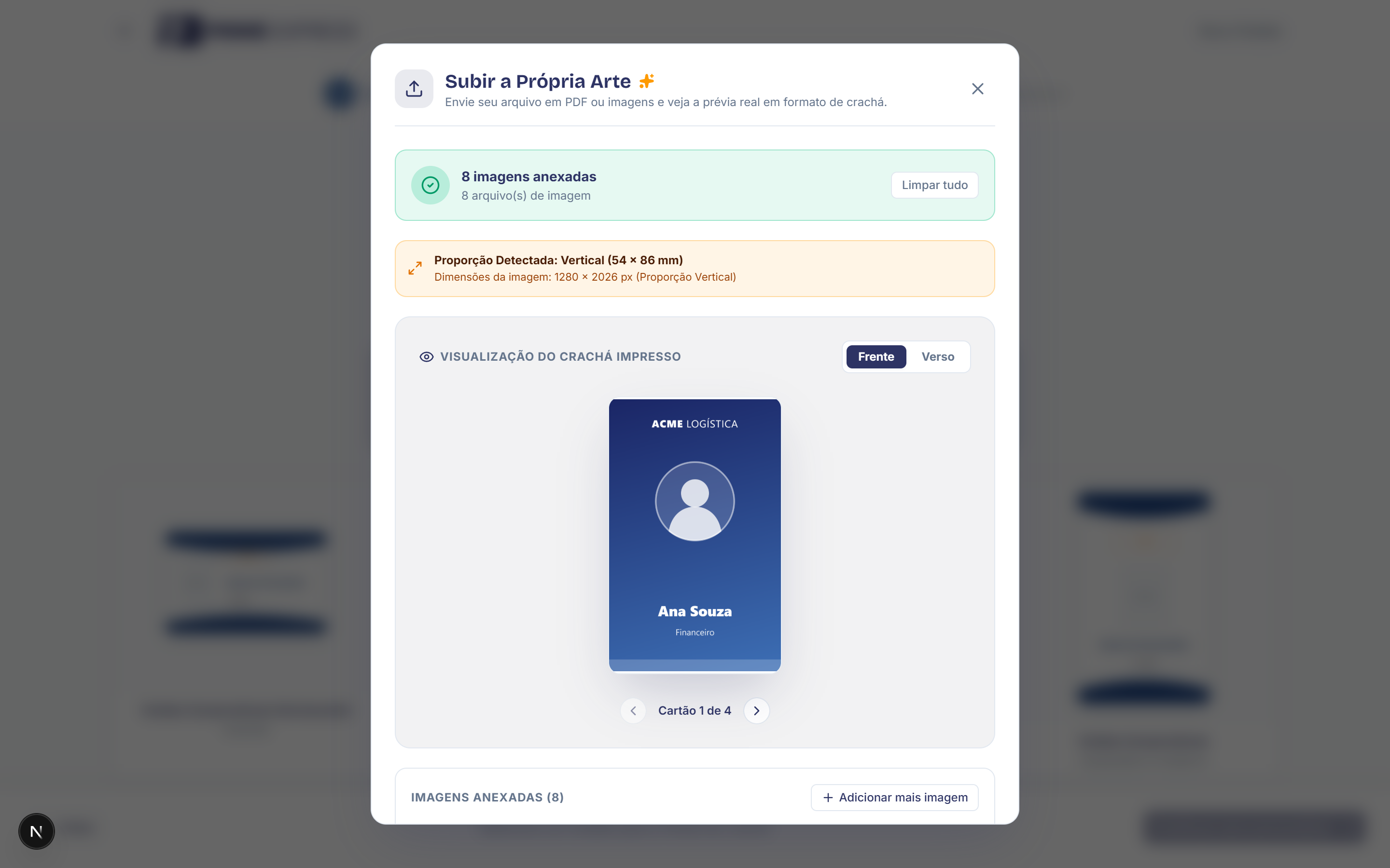 Modal de upload com 8 imagens anexadas e prévia do cartão 1 de 4